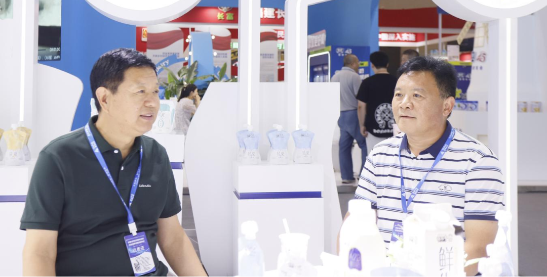 啟航新征程 點亮新賽道丨花花牛乳業(yè)集團(tuán)參加第十四屆中國奶業(yè)大會暨D20峰會，榮獲“中國乳制品生產(chǎn)企業(yè)現(xiàn)代化等級5A級”評定殊榮