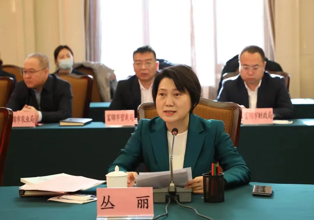 產(chǎn)業(yè)聯(lián)動(dòng)促發(fā)展 合作共贏創(chuàng)未來(lái) | 佳木斯市政府、富錦市政府與花花牛乳業(yè)集團(tuán)正式簽署戰(zhàn)略合作協(xié)議