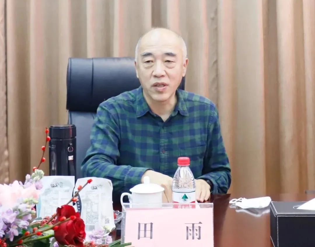 新年開新局 合作促發(fā)展丨佳木斯市委常委、副市長閆志剛一行蒞臨花花牛乳業(yè)集團及佳田企業(yè)考察座談