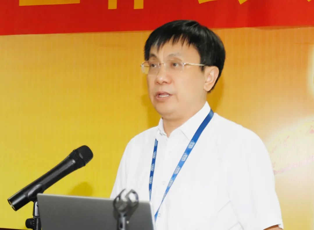 鼓足干勁·再創(chuàng)輝煌 | 花花牛乳業(yè)集團(tuán)召開(kāi)經(jīng)銷商座談會(huì)