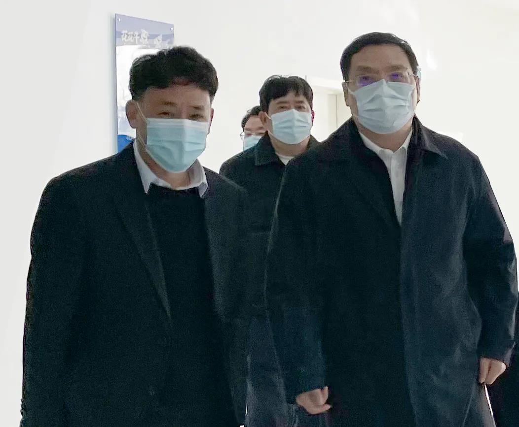 快訊 | 駐馬店市委副書(shū)記、市長(zhǎng)李躍勇一行蒞臨花花牛乳業(yè)集團(tuán)平輿瑞亞牧場(chǎng)調(diào)研