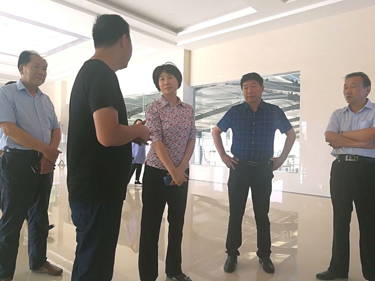 駐馬店市委常委、統(tǒng)戰(zhàn)部長姚新文 蒞臨花花牛乳業(yè)集團總部調(diào)研