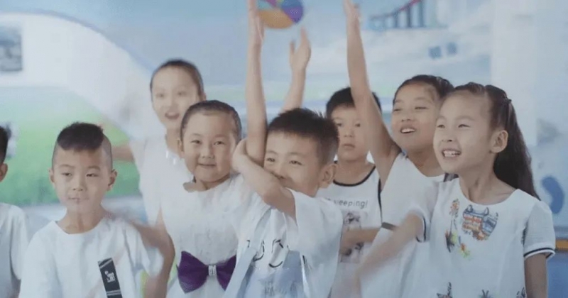 花花牛丨每天一杯奶，幸福健康喝出來(lái)?。。? />
			</div>
		<div   id=